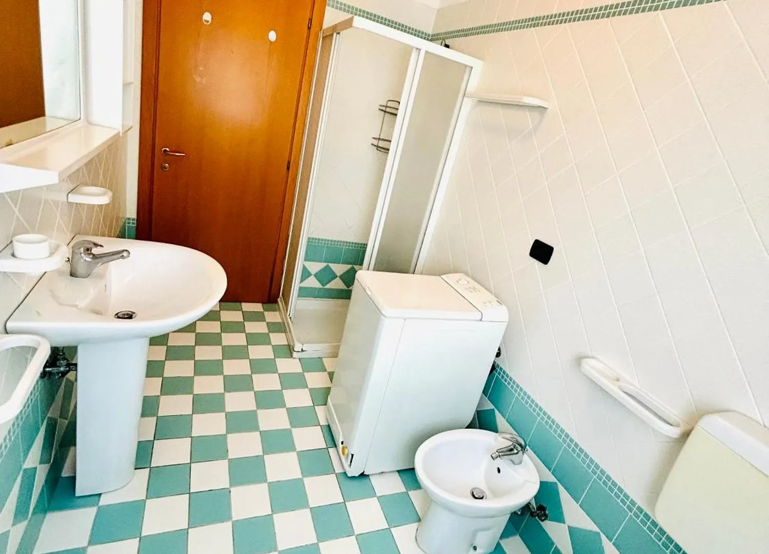 Villa Alpina - Frontemare Centrale - Immobil Relax Lido di Jesolo 0*,  Italien